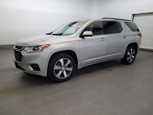 Used 2019 Chevrolet Traverse LT w/ LT Premium Package AWD/4WD image 2