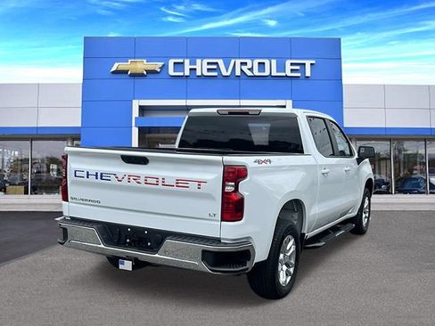 Used 2024 Chevrolet Silverado 1500 LT AWD/4WD image 3