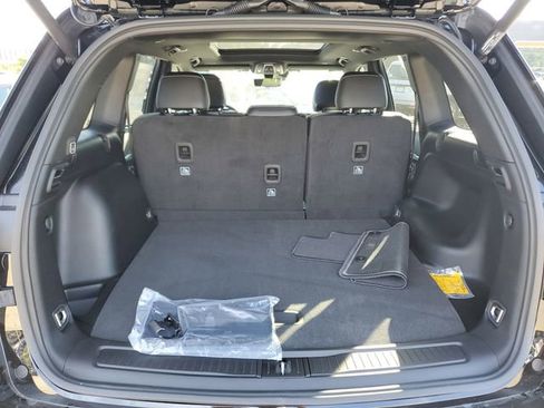 New 2025 Jeep Grand Cherokee Limited w/ Luxury Tech Group II image 6