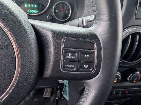 Used 2018 Jeep Wrangler Unlimited Sport S image 29