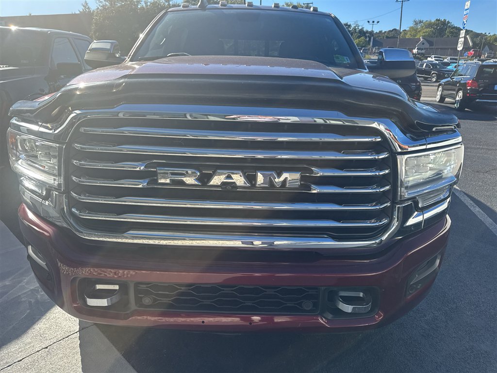 Used 2022 RAM 3500 Limited AWD/4WD image 2