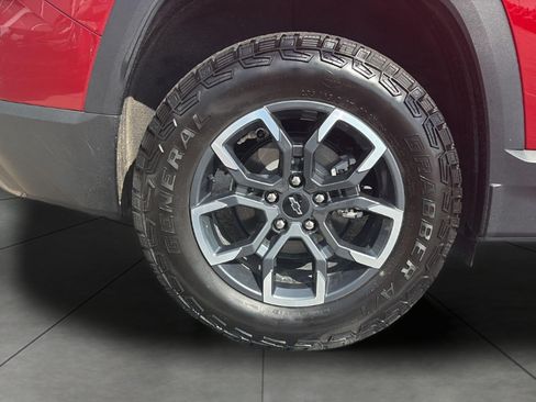 Certified 2026 Chevrolet Equinox ACTIV w/ Convenience Package III AWD/4WD image 10