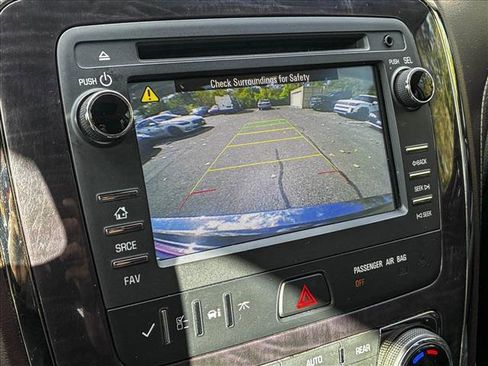 Used 2017 Buick Enclave Leather image 18