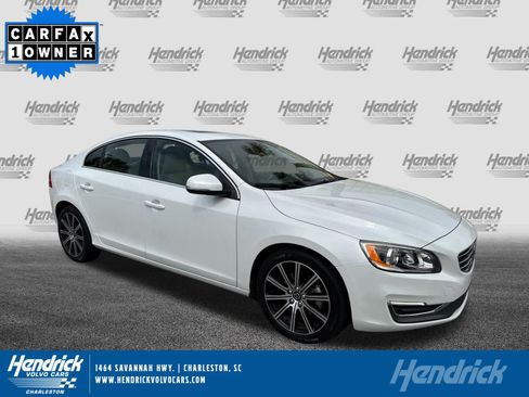 Used 2018 Volvo S60 T5 Inscription image 1