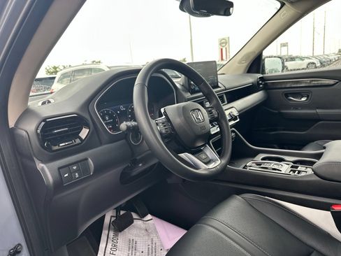Used 2025 Honda Pilot Elite image 13