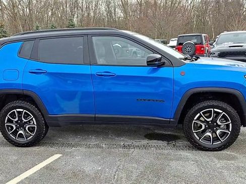 Certified 2024 Jeep Compass Trailhawk w/ Trailhawk Elite Group image 9