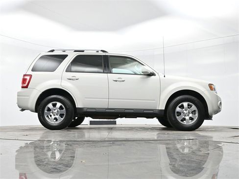 Used 2011 Ford Escape Limited w/ 302A Rapid Spec Order Code image 32