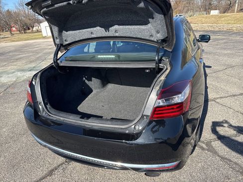 Used 2016 Honda Accord EX image 4