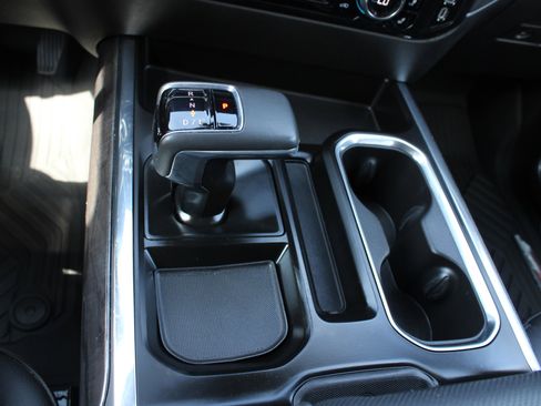 Used 2022 Chevrolet Silverado 1500 LTZ image 32