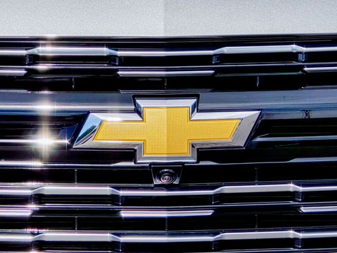 Used 2026 Chevrolet Tahoe High Country image 3