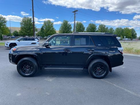 Certified 2024 Toyota 4Runner SR5 Premium w/ Moonroof Package AWD/4WD image 6