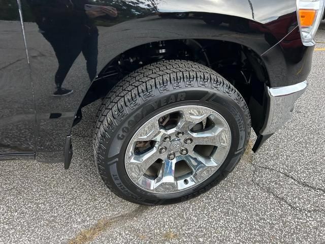 Used 2022 RAM 1500 Big Horn AWD/4WD image 33