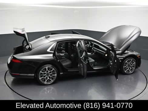 Used 2024 Genesis G90 3.5T AWD/4WD image 34