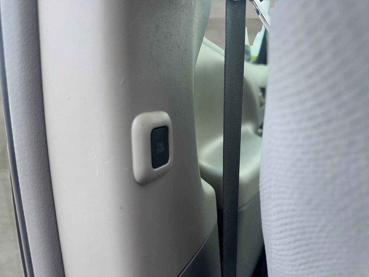 Used 2012 Toyota Sienna LE w/ Towing Pkg FWD image 20