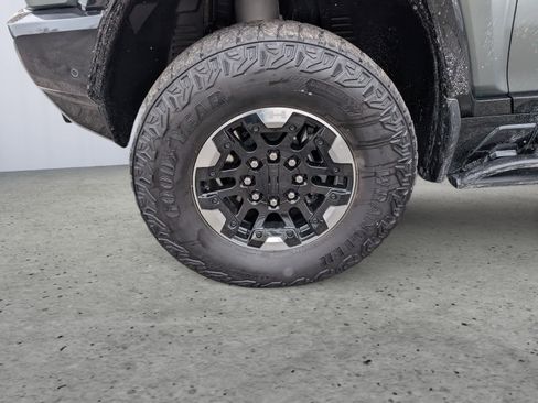 Certified 2024 GMC Hummer EV 3X w/ Extreme Off-Road Package image 7