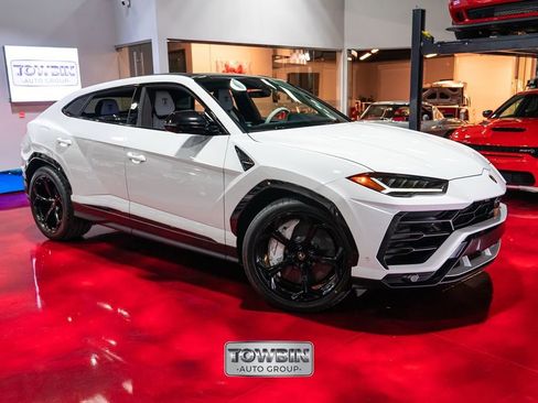 Used 2019 Lamborghini Urus AWD/4WD image 3