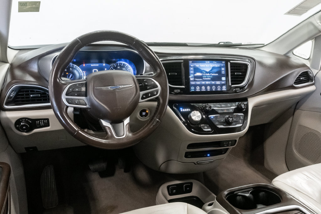 Used 2019 Chrysler Pacifica Touring-L Plus w/ Advanced Safetytec Group FWD image 7