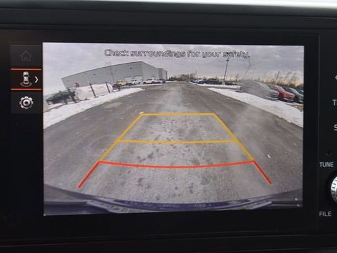 Certified 2024 Kia Carnival LX image 30