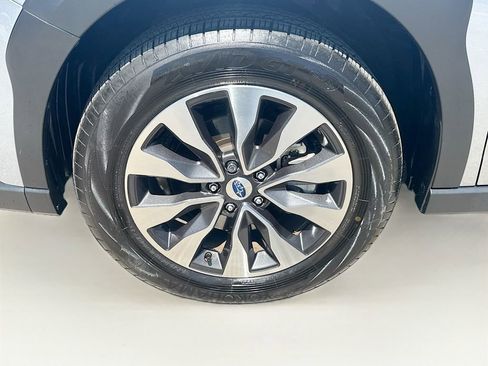 Used 2025 Subaru Outback Limited AWD/4WD image 41