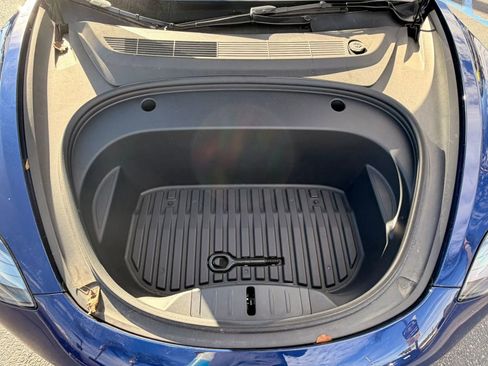 Used 2023 Tesla Model 3 Standard Range RWD image 16