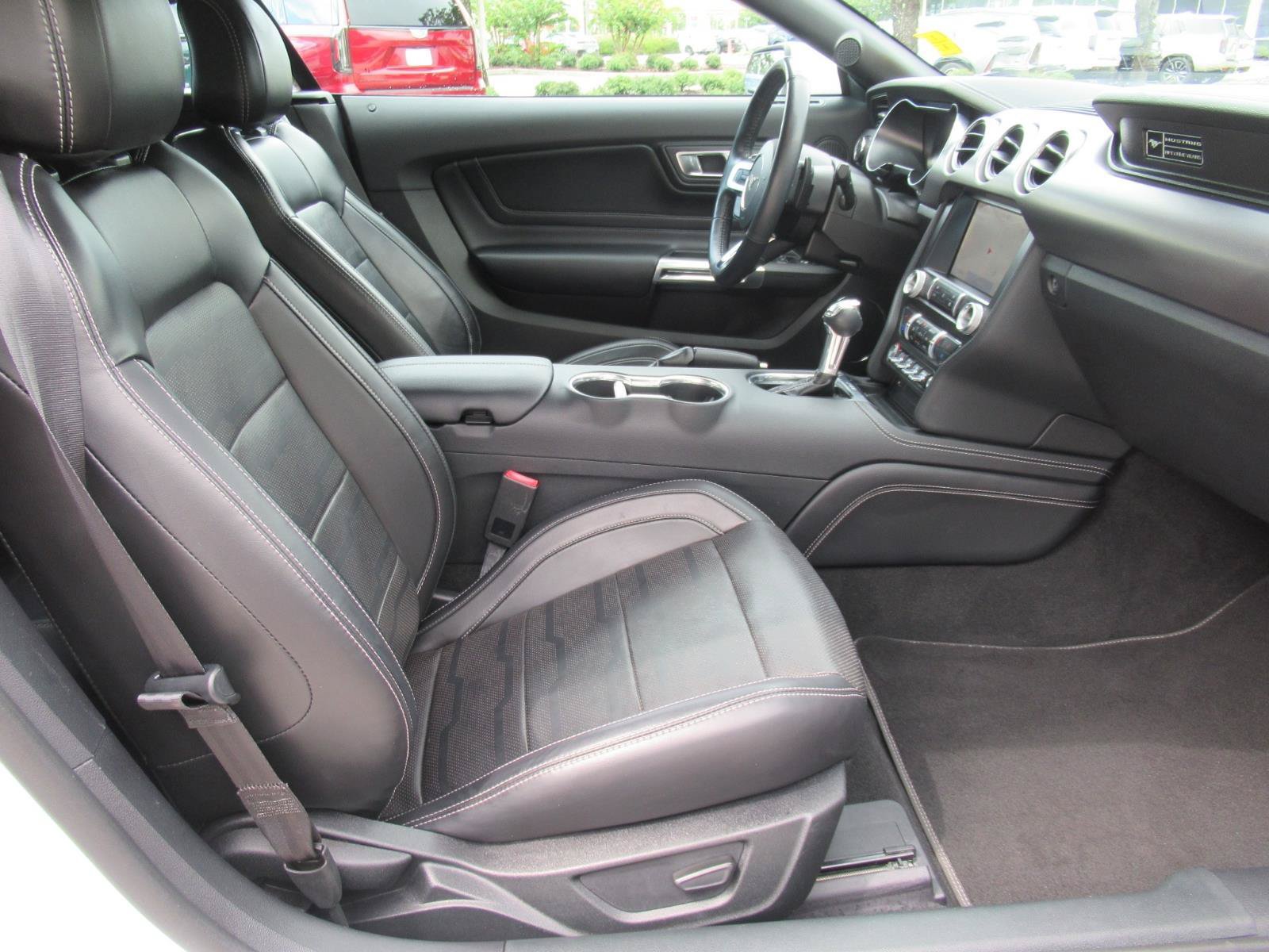 Used 2020 Ford Mustang GT Premium w/ Equipment Group 401A RWD image 9