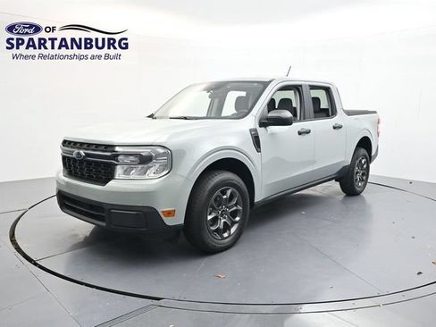 Certified 2024 Ford Maverick XLT FWD image 3