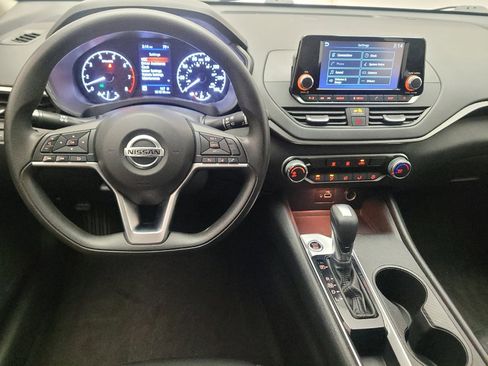 Used 2022 Nissan Altima 2.5 S FWD image 22