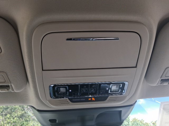 Used 2022 Lincoln Corsair AWD w/ Premium Package image 24