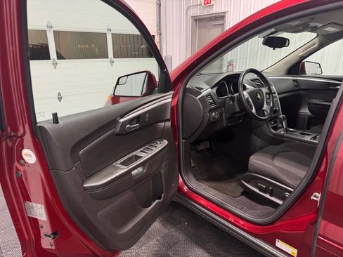 Used 2011 Chevrolet Traverse LT w/ Red Premiere Package image 7