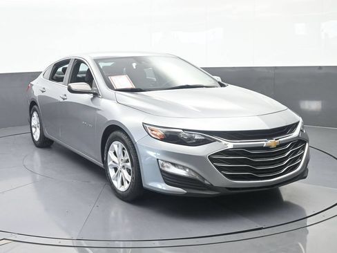Used 2025 Chevrolet Malibu LT FWD image 9