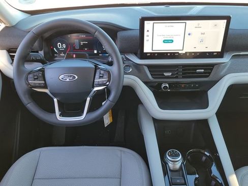 New 2026 Ford Explorer Platinum w/ LUX Leather Package image 9