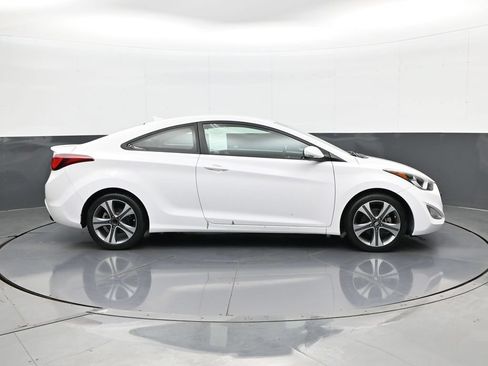 Used 2014 Hyundai Elantra FWD image 4