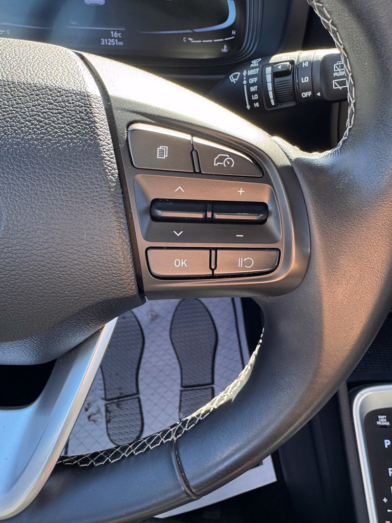 Used 2024 Hyundai Venue SEL FWD image 26