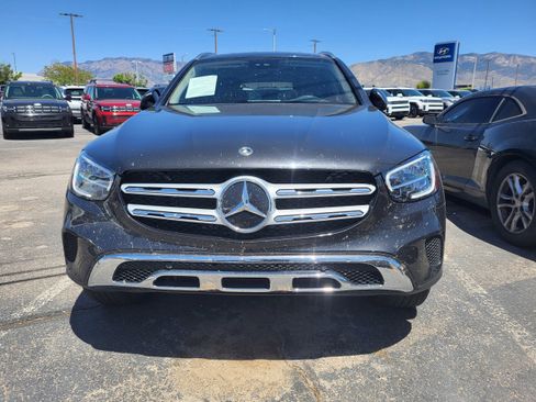 Used 2022 Mercedes-Benz GLC 300 4MATIC image 3