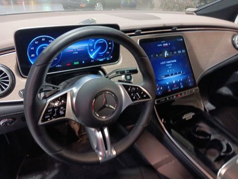 Used 2023 Mercedes-Benz EQE 350+ 4MATIC Sedan image 5