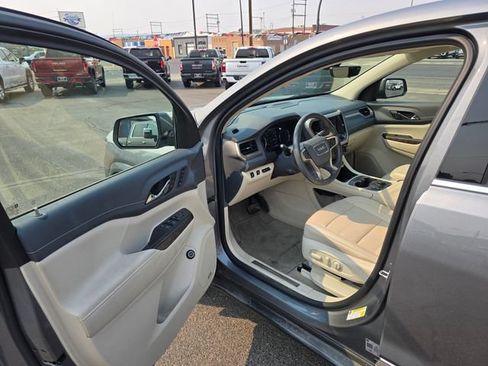 Used 2022 GMC Acadia Denali w/ Denali Ultimate Package AWD/4WD image 22