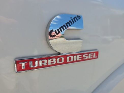 Used 2019 RAM 2500 Laramie AWD/4WD image 7