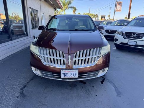 Used 2012 Lincoln MKT AWD image 10