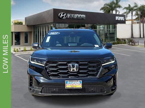 Used 2025 Honda Pilot Sport image 8