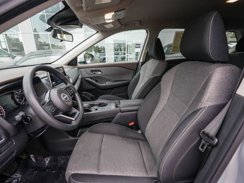 Used 2023 Nissan Rogue SV FWD image 19