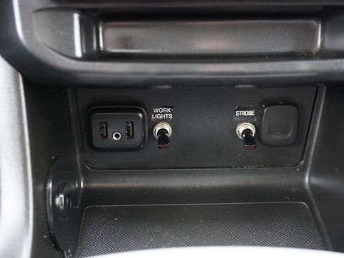 Used 2022 Chevrolet Colorado LT w/ Fleet Safety Package image 19