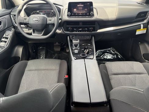 New 2026 Nissan Rogue SV AWD/4WD image 25