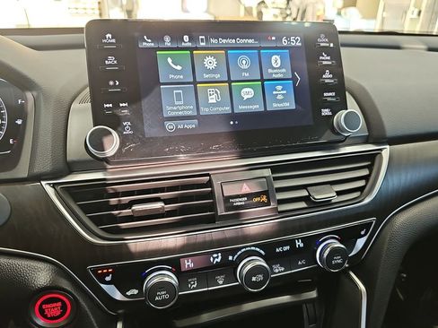 Used 2020 Honda Accord EX image 19