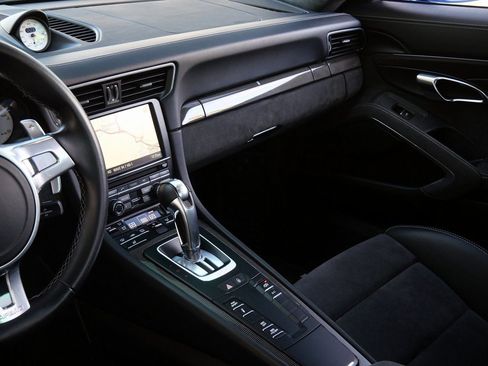 Used 2015 Porsche 911 GT3 image 14