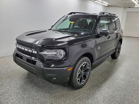 New 2025 Ford Bronco Sport Outer Banks w/ Outer Banks Tech Package+ AWD/4WD image 2