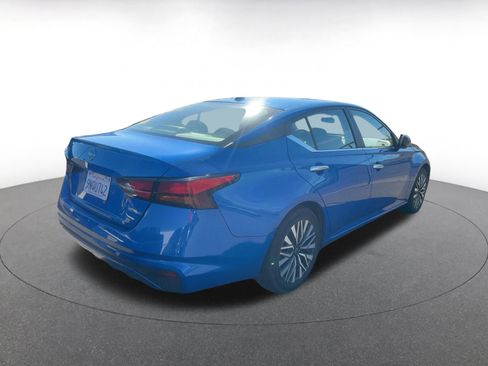 Used 2025 Nissan Altima 2.5 SV image 4