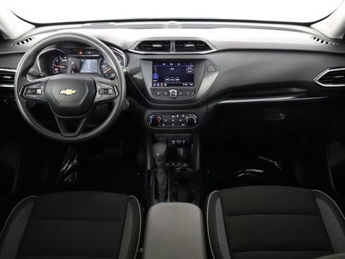 Used 2022 Chevrolet TrailBlazer LT FWD image 13