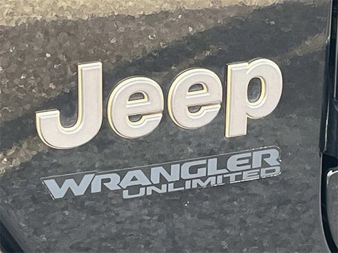 Used 2021 Jeep Wrangler Unlimited Rubicon image 11