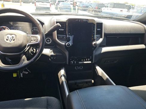 Used 2024 RAM 2500 Big Horn w/ Night Edition AWD/4WD image 9