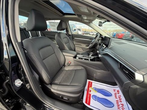 New 2025 Nissan Altima 2.5 SL image 19